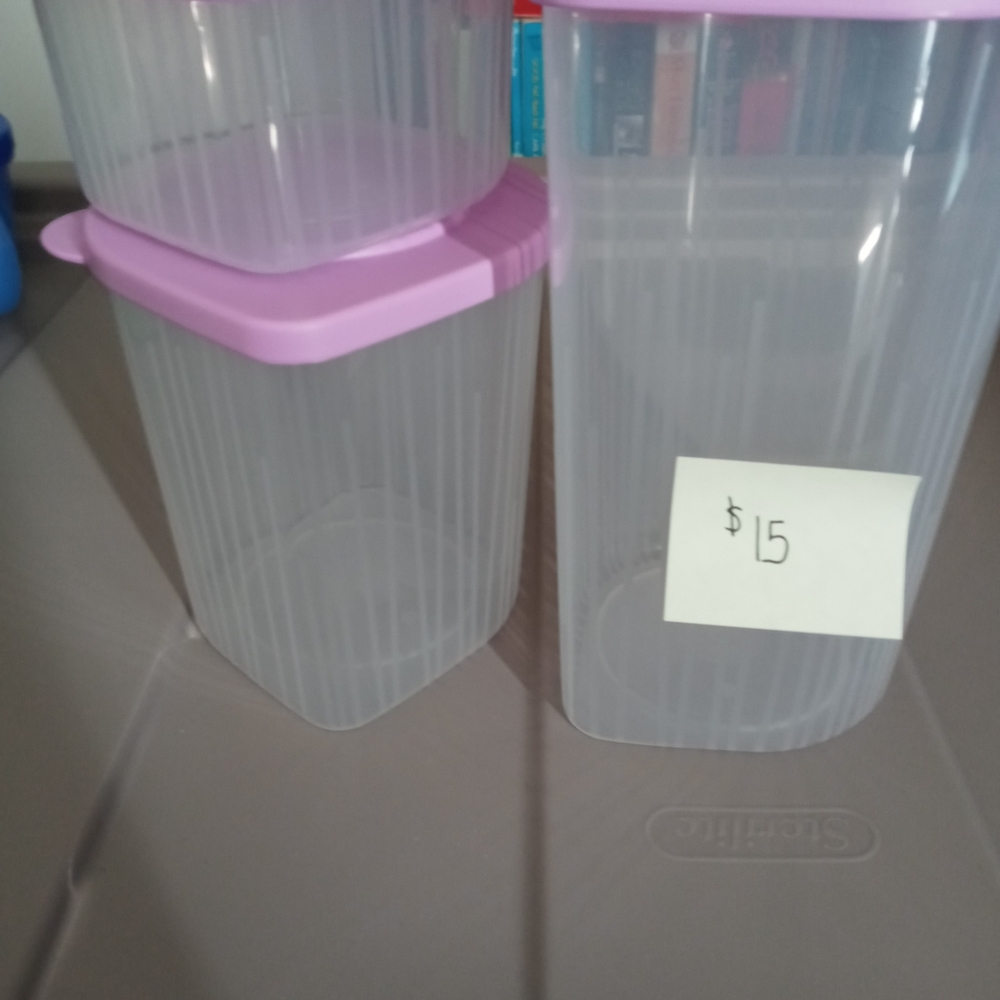 Tupperware - Picture 4 of 16